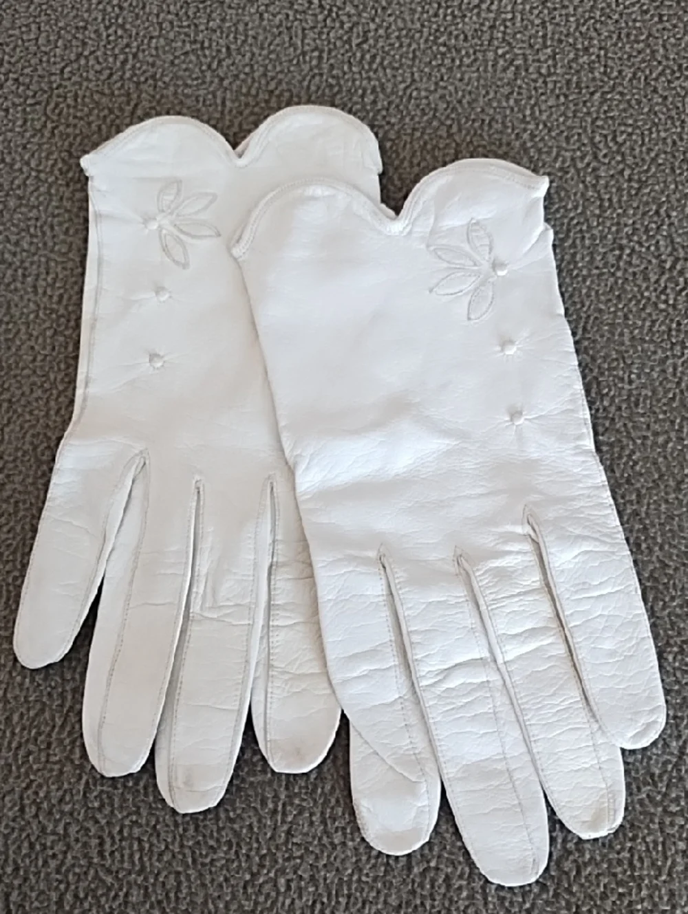 Kid Leather Gloves Women's Size Small 7.5 Made In Germany Vintage Feminine White